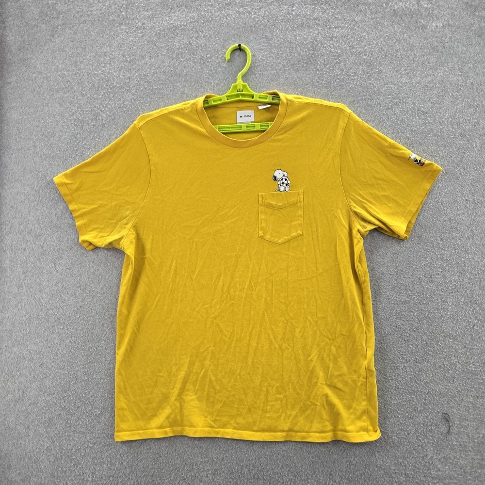 Levi's X Peanuts Men Shirt M Yellow Snoopy Logo Pocket Short‎ Sleeve